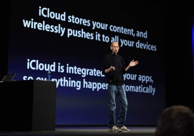 uniform-steve-jobs-reuters.jpg