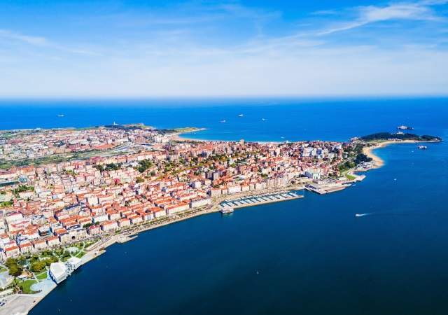 santander-dreamstime-1.jpg