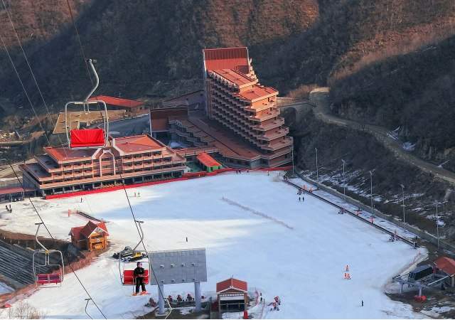 The-hotel-Masikryong-Ski-Resort-Bjrn-Christian-Trrissen-1.jpg