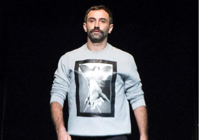 ricardo-tisci-burberry-efe-1.jpg