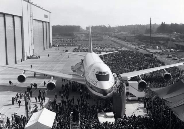boeing-747-bloomberg-1.jpg