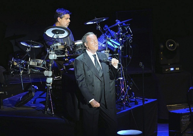 julio-iglesias-starlite.jpg