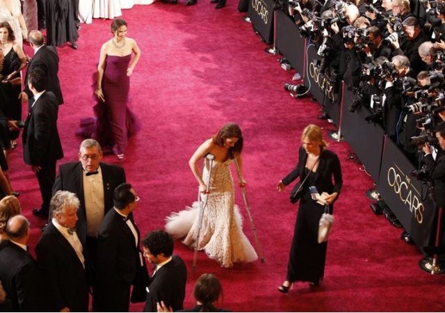 kristen-muletas.jpg