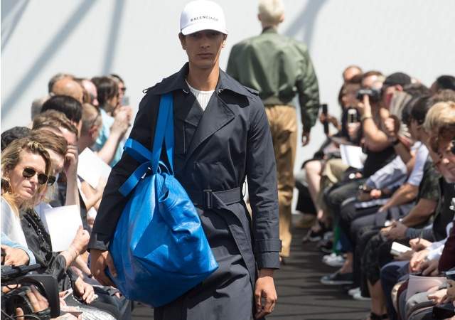 bolso-ikea-balenciaga-1.jpg
