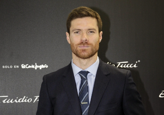 xabialonso-emidiotucci-oct2013.jpg