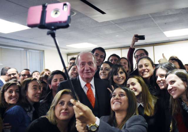 rey-jcarlos-selfie.jpg