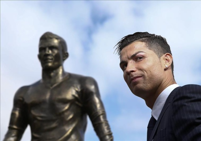 cristiano-estatua.jpg