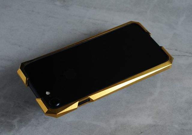 marco oro iphone portada.jpg