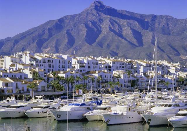 PuertoBanus-Marbella-Corbis.jpg