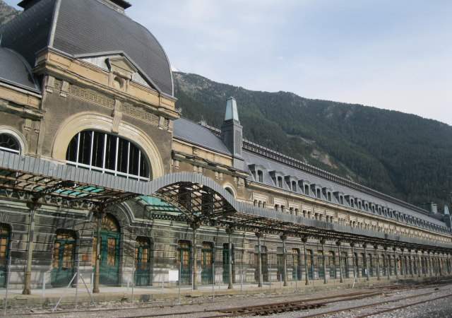 estancion-canfranc-1.jpg