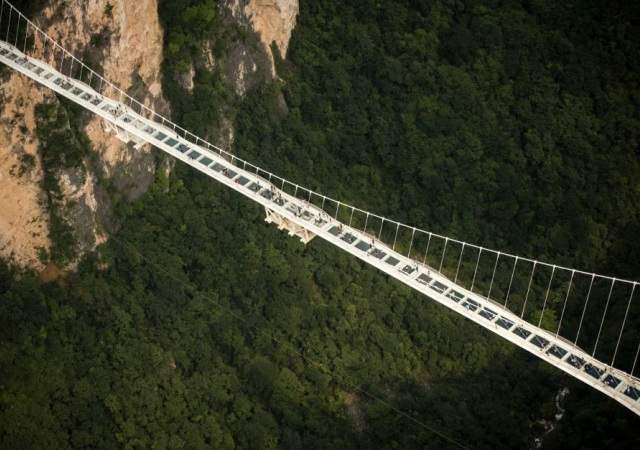 puente-de-cristal-afp.jpg