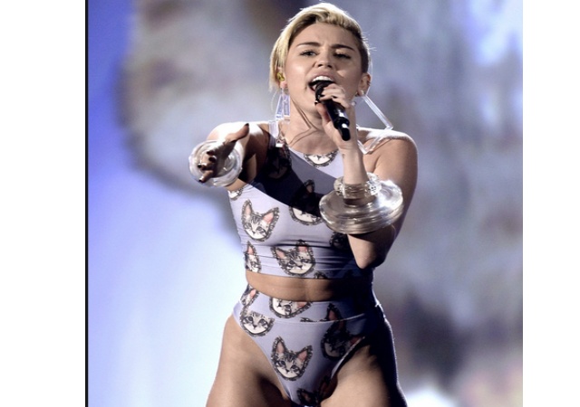 miley-cyrus-ama2.jpg