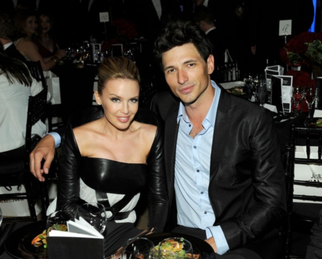 Kylie-Minogue-Andres-Velencoso-llevan_TINIMA20130131_0391_1.jpg