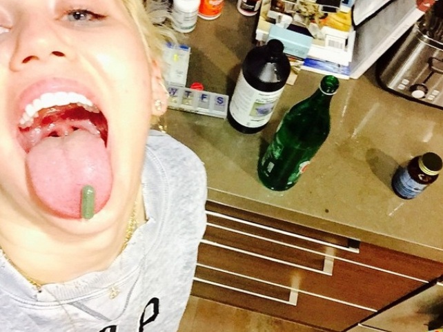 miley-cyrus-pastillas.jpg