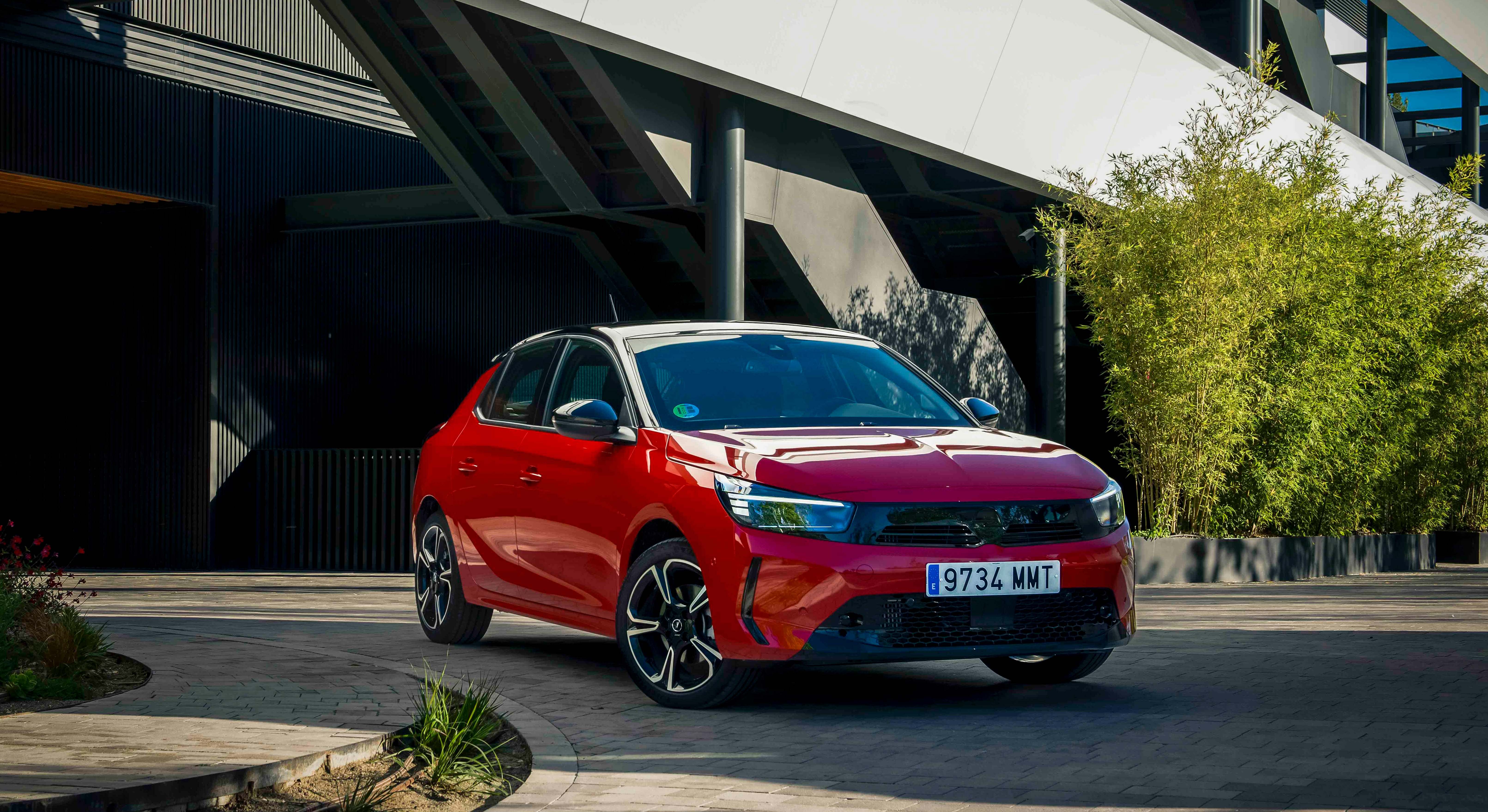 Corsa Hybrid