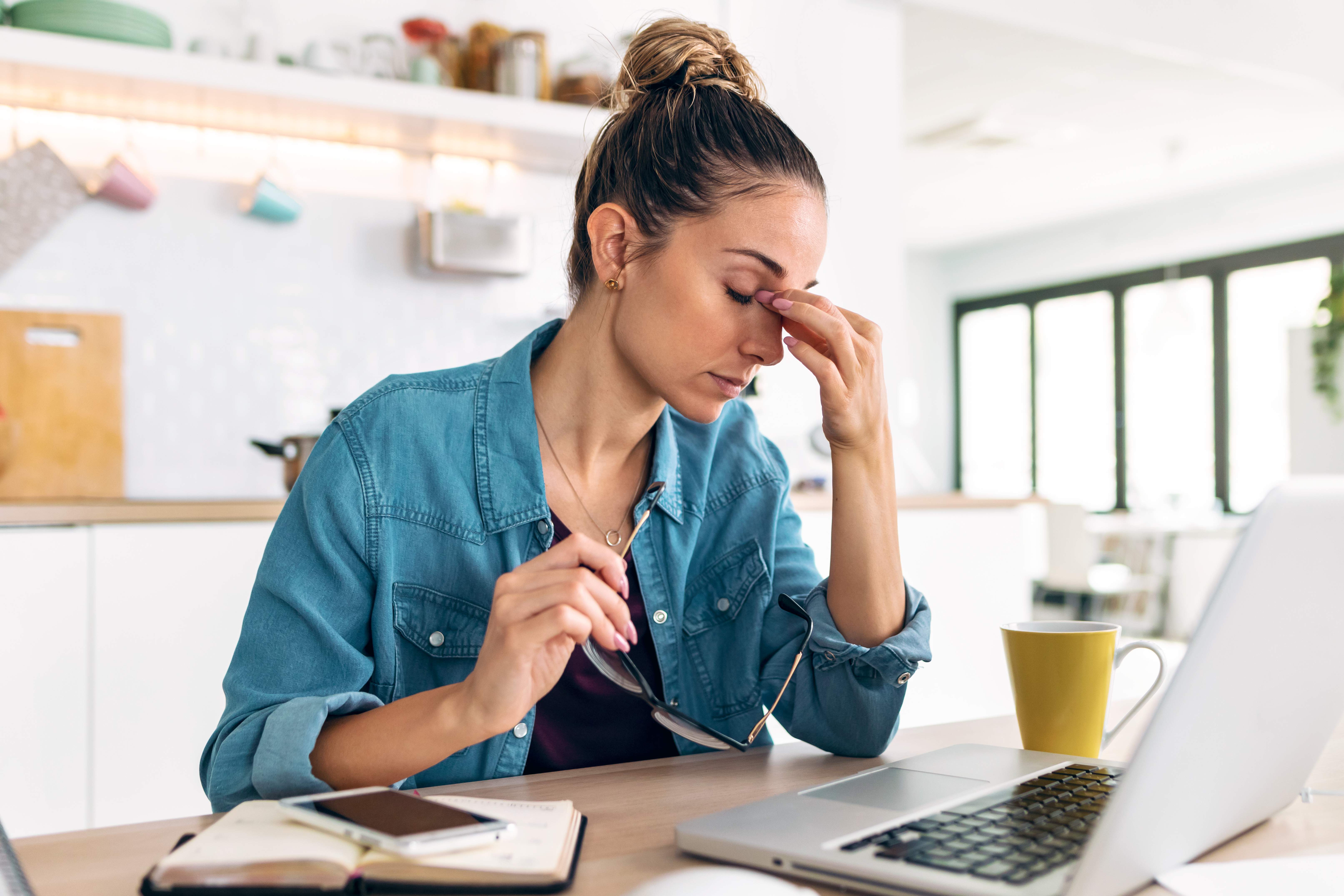 Mujer-teletrabajando.jpg