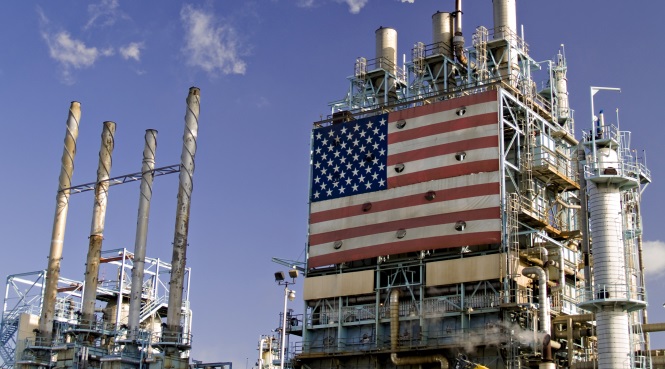 EEUU-refineria-bandera.jpg