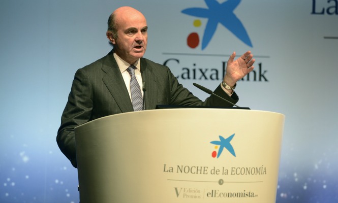 guindos-noche-economia-665.jpg