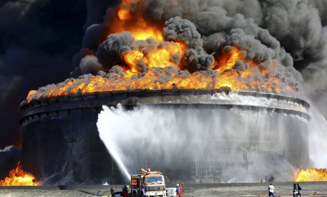 pozo-petroleo-arde.jpg