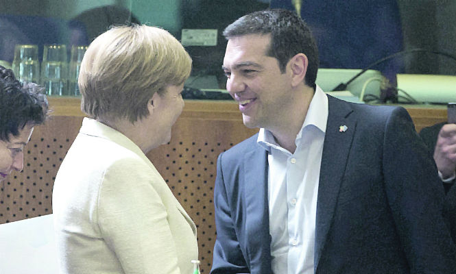 tsipras-con-merkel-665400.jpg