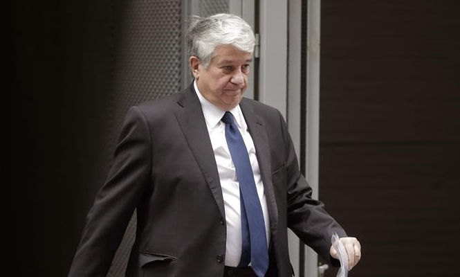 fernandez-arturo-caminando.jpg