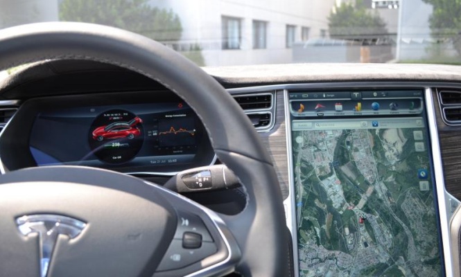 Tesla-automatico.jpg