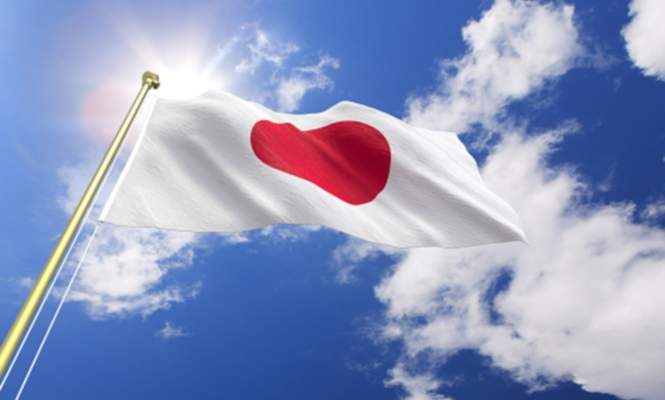 japon-bandera-cielo.jpg