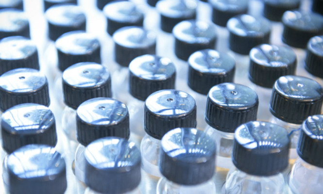 botellas-tapones-665400.jpg