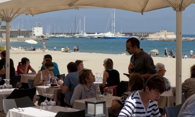 empleo-verano-665-bloomberg.jpg