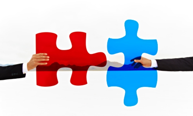 puzzle-rojo-azul.jpg