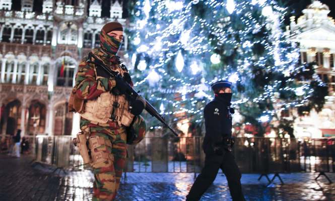 bruselas-soldado-navidad.jpg