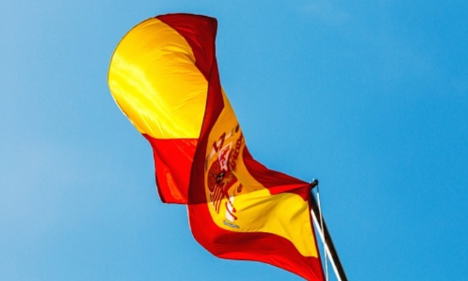 bandera-espana-bajo.jpg