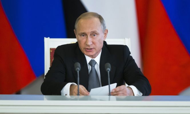 Putin-banderas.jpg