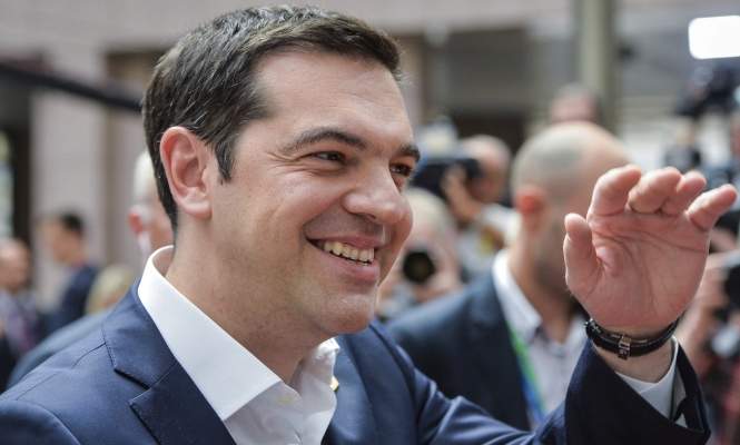 tsipras-alexis-saludo-26junio.jpg