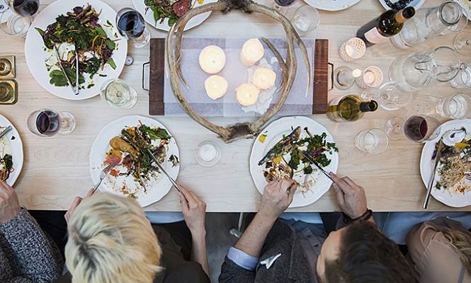 cenar-grupo-665-corbis.jpg