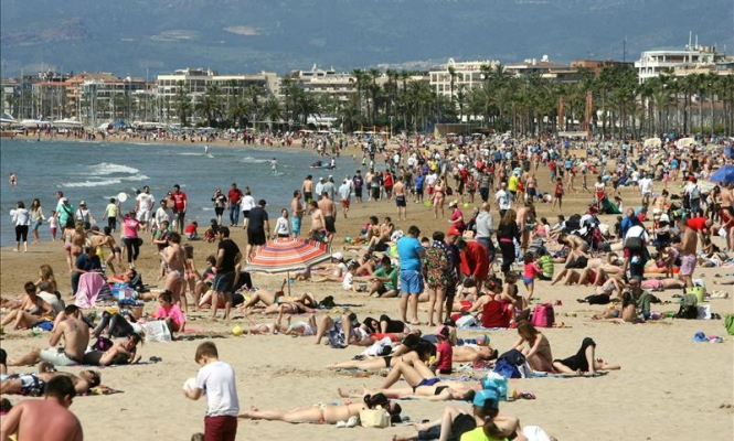 turistas-playa.jpg