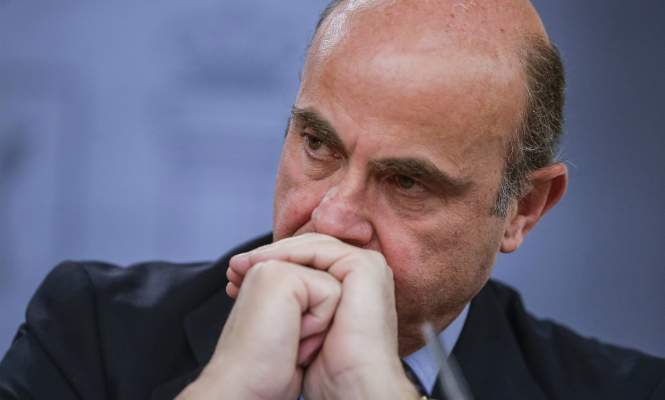 guindos-consejo-ministros-pensativo.jpg