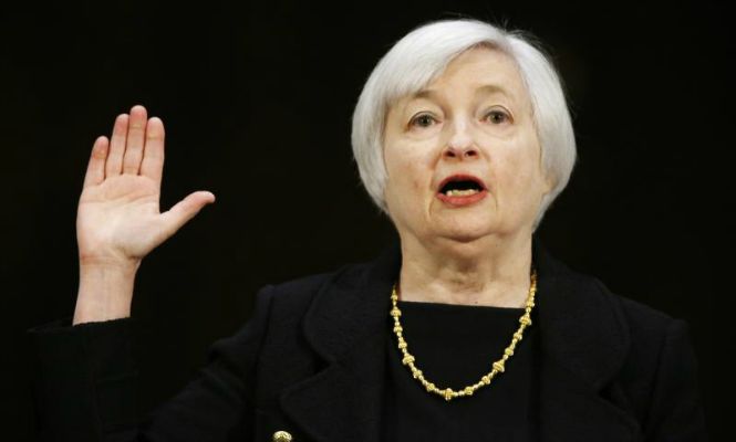 yellen-mano.jpg