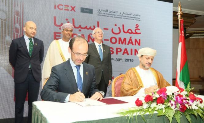 oman-firma-acuerdo-665.jpg