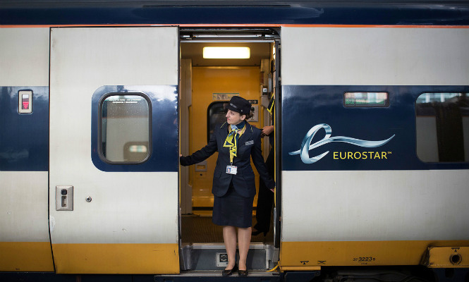 eurostar-azafata-665400.jpg