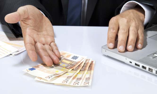 billetes-mano-portatil.jpg