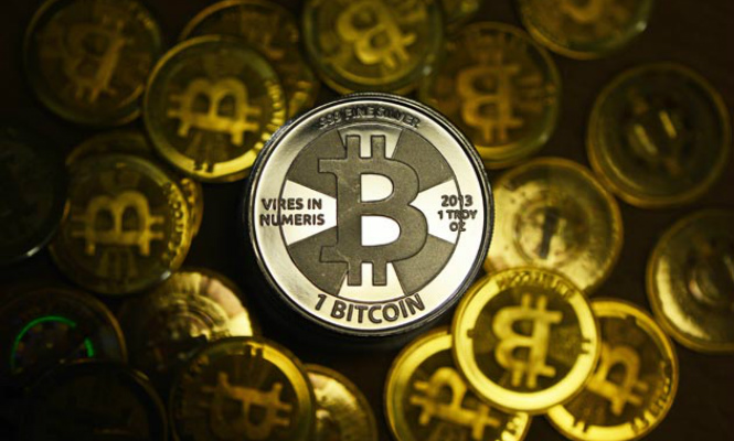bitcoin-665400-dorado.jpg