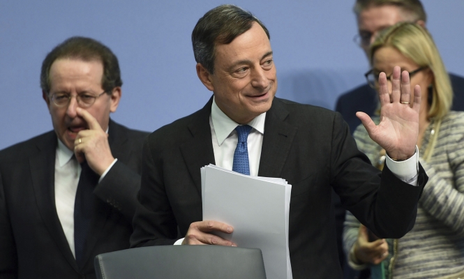 Draghi-saludo.jpg