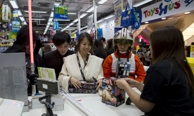 star-wars-toysrus.jpg