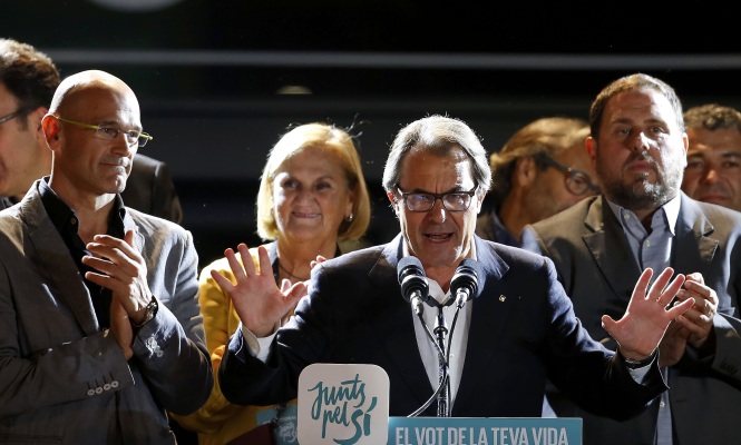 27S-ArturMas-Romeva-Junqueras-Reuters.jpg