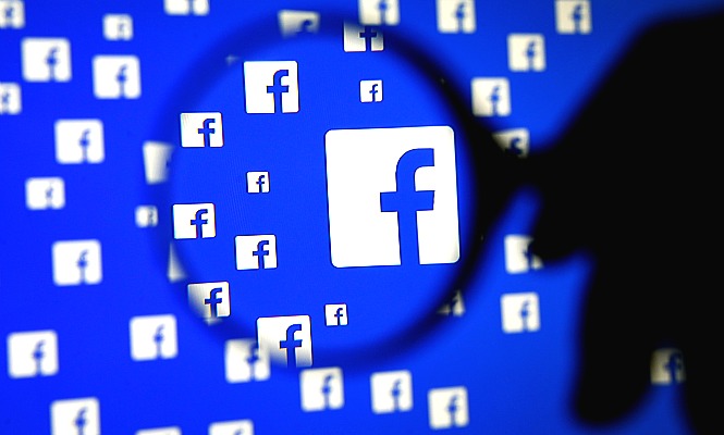 Facebook.lupa.jpg