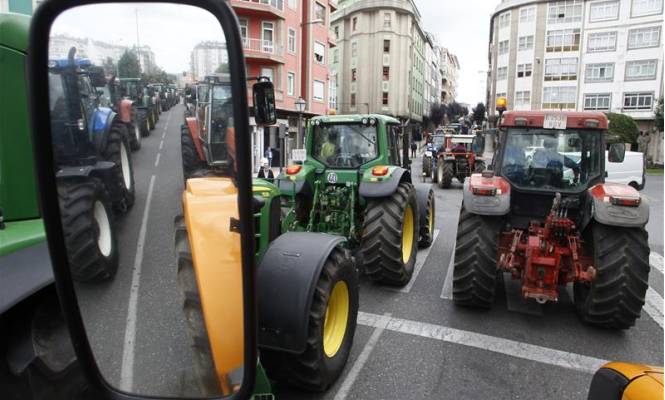tractores-lugo-665-efe.jpg