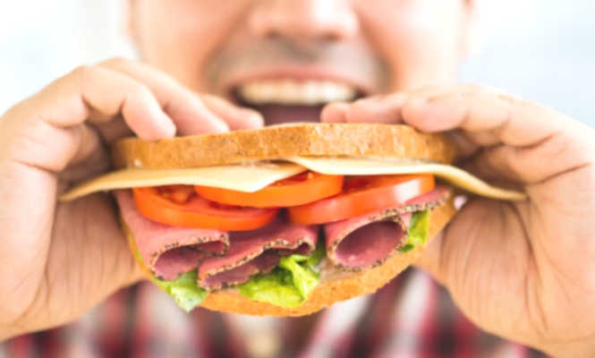 bocadillo-tomate.jpg