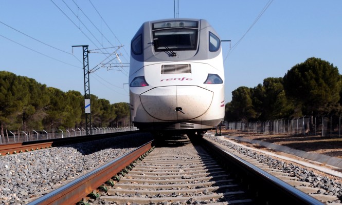 ave_rail.jpg