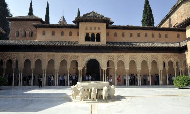 alhambra-granada.jpg